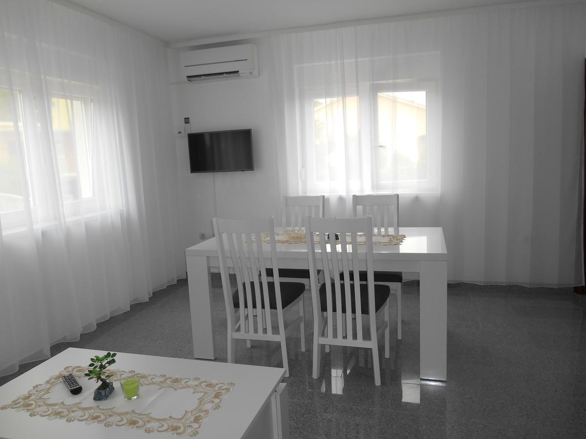 Apartments Diana Šmrika Dış mekan fotoğraf